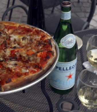 Julio's Wood Fired Pizza &amp; Grill